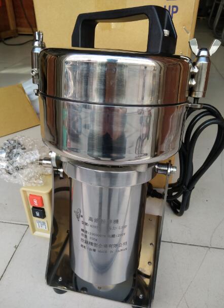 賽優(yōu)牧業(yè)實(shí)驗(yàn)室飼料化驗(yàn)采用中國(guó)臺(tái)灣欣鎮(zhèn)6202粉碎機(jī)！